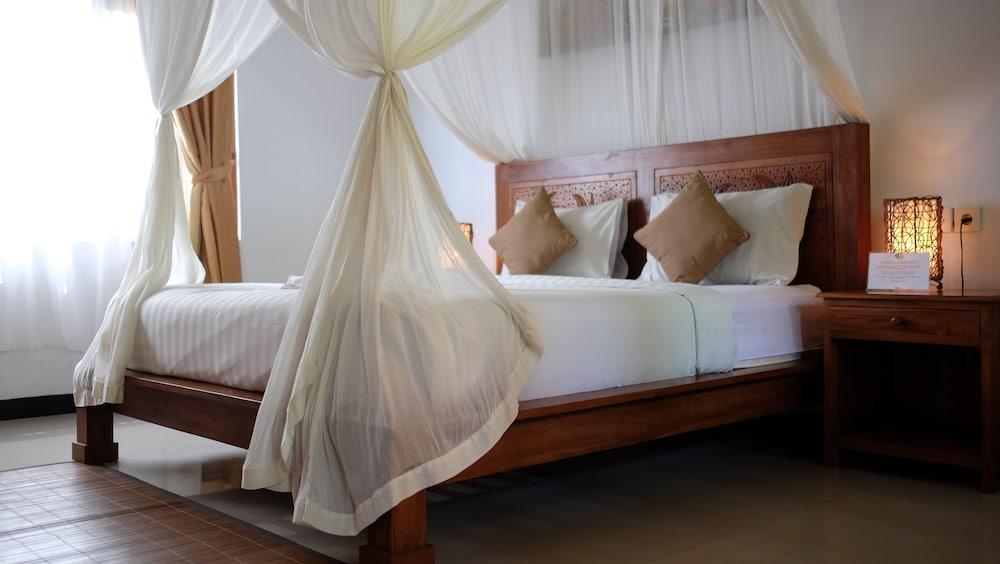 Budhi Ayu And By Mahaputra-chse Certified Ubud (Bali)