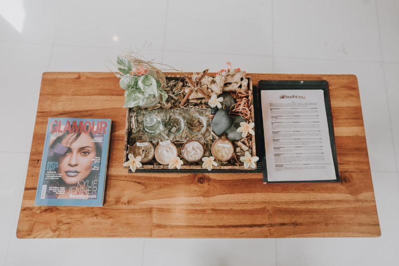 Budhi Ayu And By Mahaputra-chse Certified Ubud (Bali)