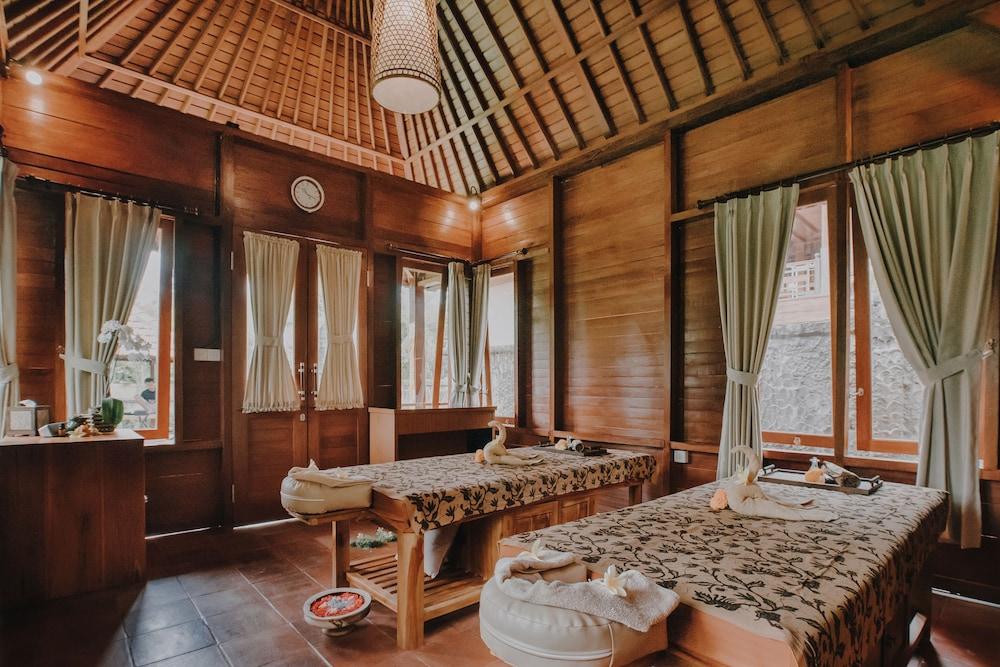 Taman liburan Budhi Ayu Villas&cottages 3*